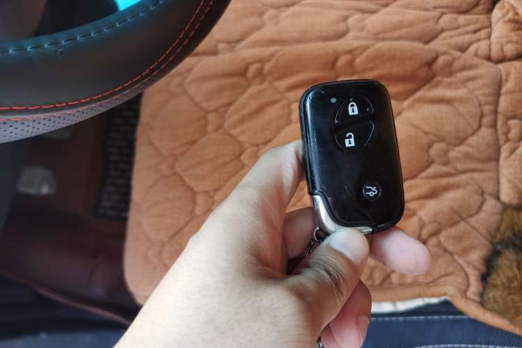 Used BYD S6 2013 Jingyue Edition 2.0L Manual Luxury Model 5 Seats Vehicle Key