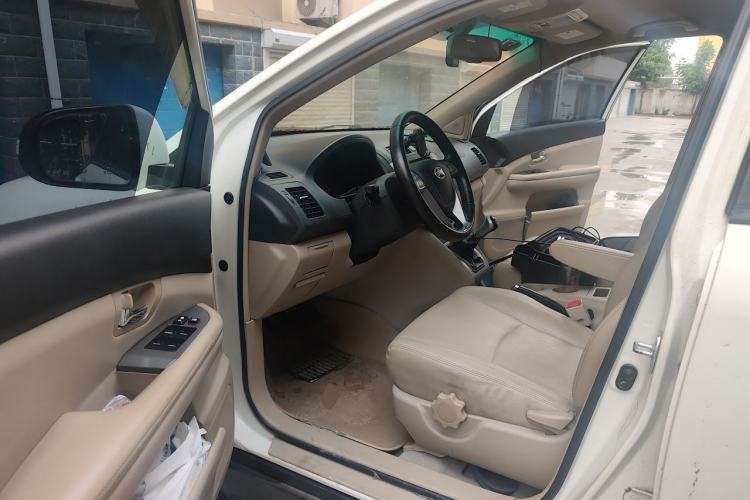 Used BYD S6 2013 Platinum Edition 2.0L Manual Luxury Model Driver Seat