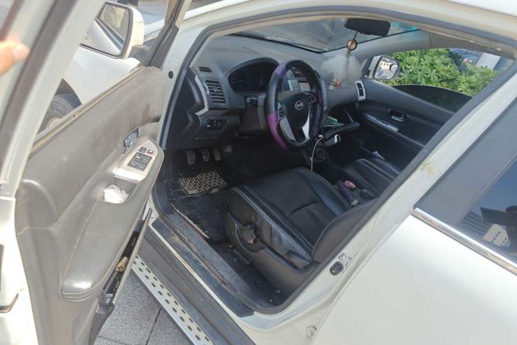 Used BYD S6 2013 Platinum Edition 2.0L Manual Luxury Model Driver Seat