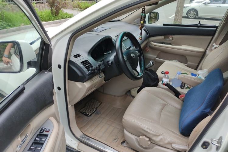 Used BYD S6 2013 Platinum Edition 2.0L Manual Luxury Model Driver Seat