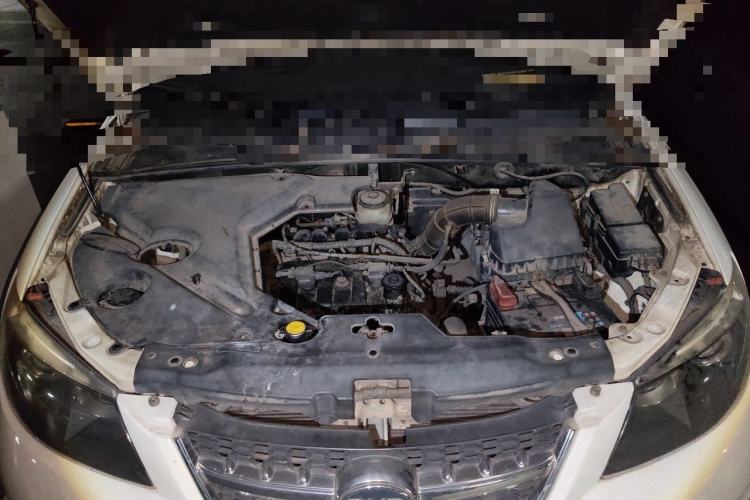 Used BYD S6 2013 Platinum Edition 2.0L Manual Luxury Model Engine Bay