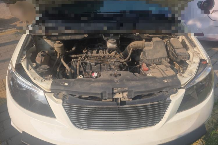 Used BYD S6 2013 Platinum Edition 2.0L Manual Luxury Model Engine Bay