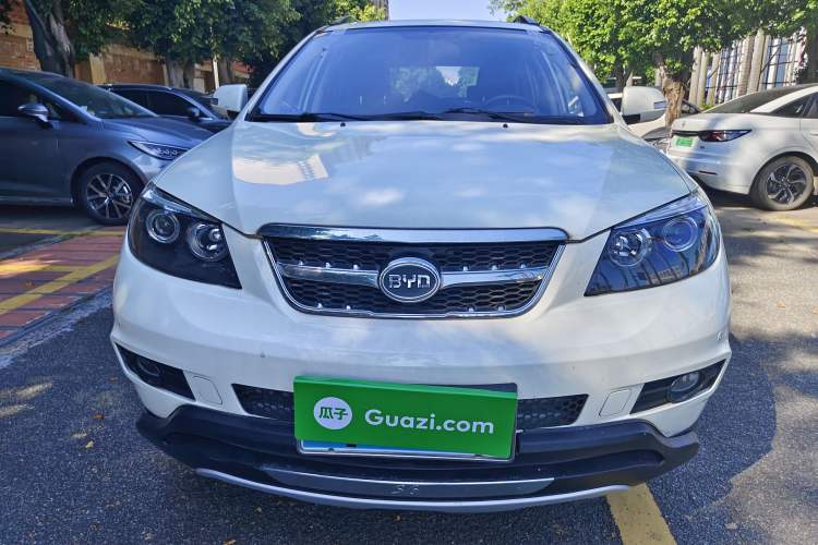 Used BYD S6 2013 Platinum Edition 2.4L Automatic Luxury Model Exterior 1