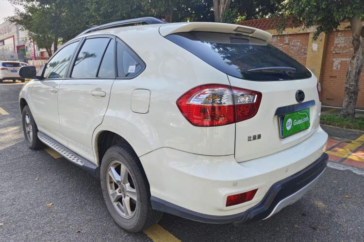 Used BYD S6 2013 Platinum Edition 2.4L Automatic Luxury Model Exterior 4