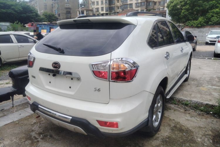 Used BYD S6 2013 Platinum Edition 2.0L Manual Luxury Model Exterior 5