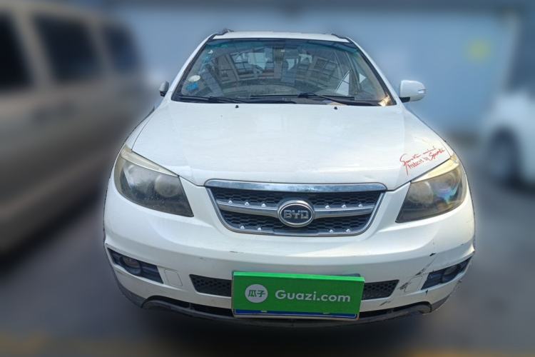Used BYD S6 2013 Platinum Edition 2.0L Manual Luxury Model Front