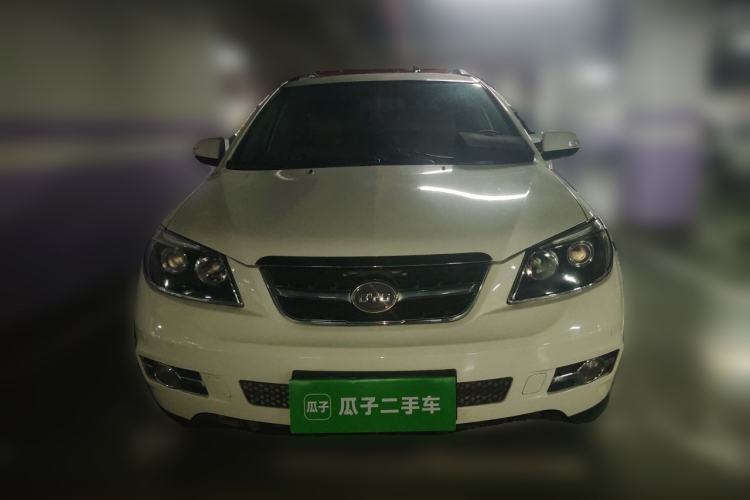 Used BYD S6 2013 Jingyue Edition 2.0L Manual Luxury Model 5 Seats Front