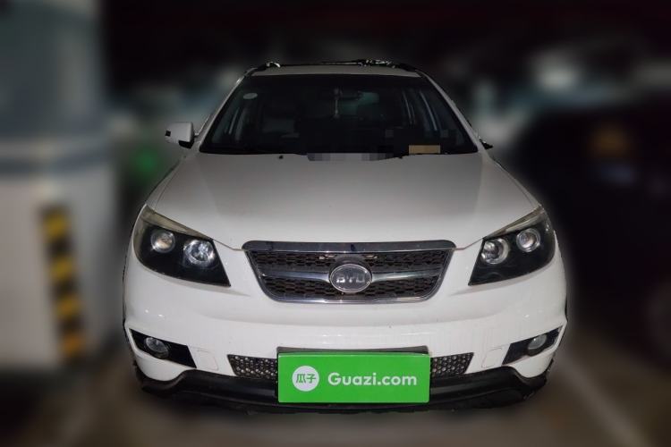 Used BYD S6 2013 Platinum Edition 2.0L Manual Luxury Model Front