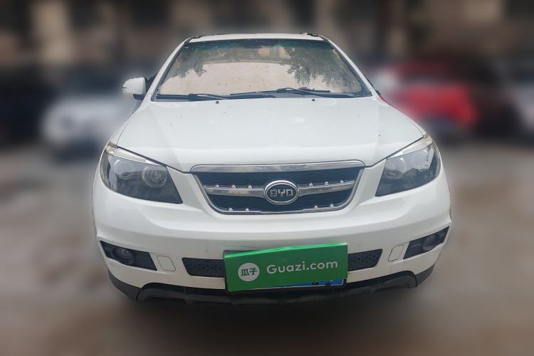 Used BYD S6 2013 Platinum Edition 2.0L Manual Luxury Model Front