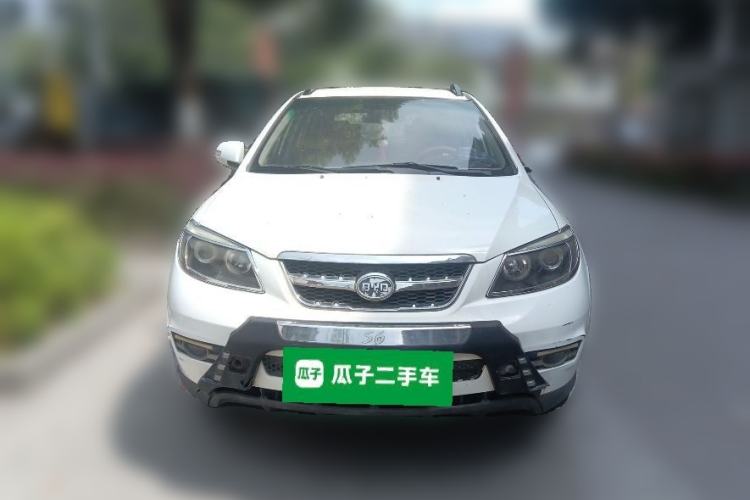 Used BYD S6 2013 Jingyue Edition 2.0L Manual Luxury Model 5 Seats Front