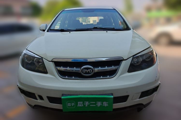 Used BYD S6 2013 Platinum Edition 2.0L Manual Luxury Model Front