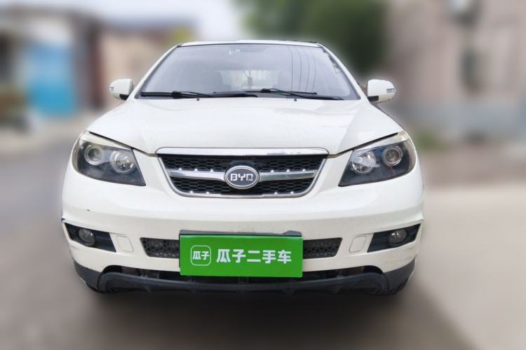 Used BYD S6 2013 Platinum Edition 2.0L Manual Luxury Model Front