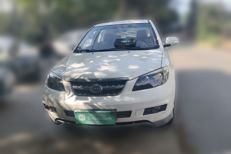 Used BYD S6 2013 Jingyue Edition 2.0L Manual Luxury Model 5 Seats Front