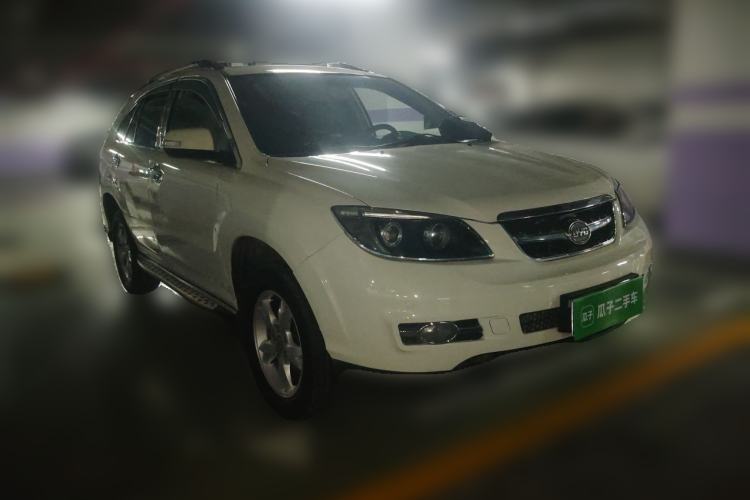 Used BYD S6 2013 Jingyue Edition 2.0L Manual Luxury Model 5 Seats Front Right 45 Deg