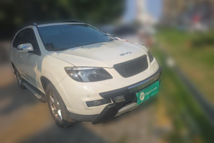 Used BYD S6 2013 Platinum Edition 2.0L Manual Luxury Model Front Right 45 Deg