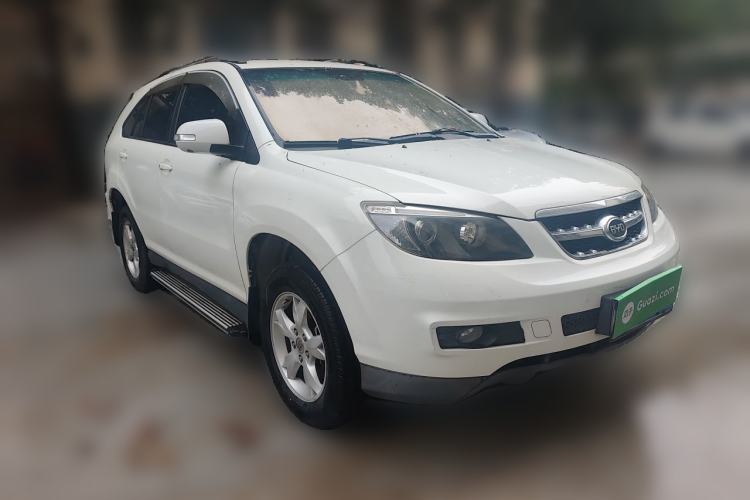 Used BYD S6 2013 Platinum Edition 2.0L Manual Luxury Model Front Right 45 Deg