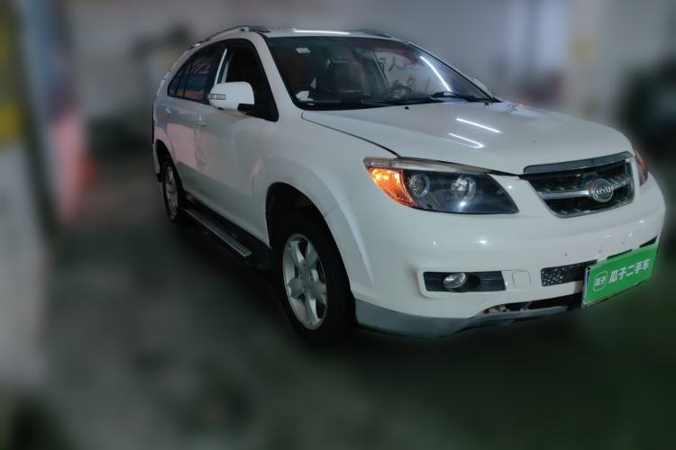 Used BYD S6 2013 Jingyue Edition 2.0L Manual Elite Model 5 Seats Front Right 45 Deg