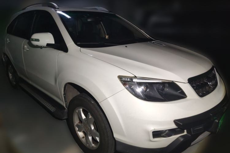 Used BYD S6 2013 Jingyue Edition 2.0L Manual Luxury Model 5 Seats Front Right 45 Deg