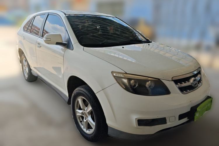 Used BYD S6 2013 Jingyue Edition 2.0L Manual Luxury Model 5 Seats Front Right 45 Deg