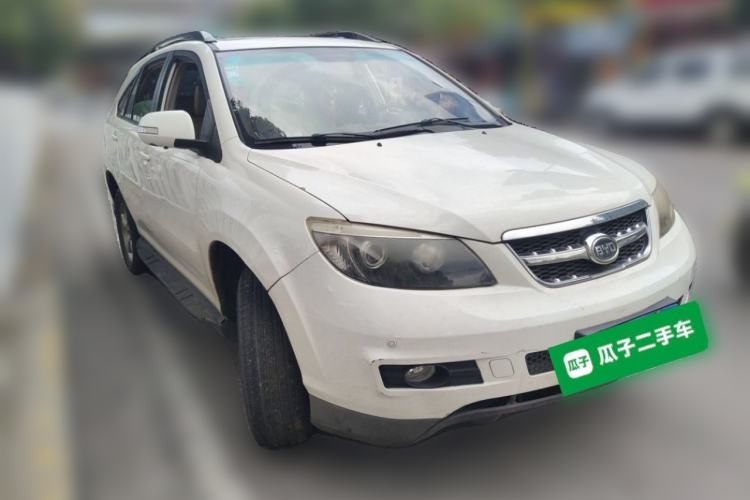 Used BYD S6 2013 Platinum Edition 2.4L Automatic Luxury Model Front Right 45 Deg