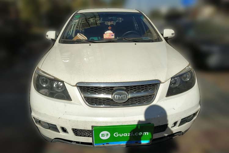 Used BYD S6 2013 Platinum Edition 2.0L Manual Luxury Model Front