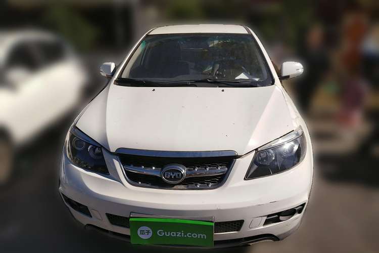 Used BYD S6 2013 Platinum Edition 2.0L Manual Luxury Model Front