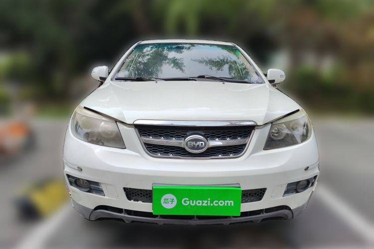 Used BYD S6 2013 Platinum Edition 2.0L Manual Luxury Model Front