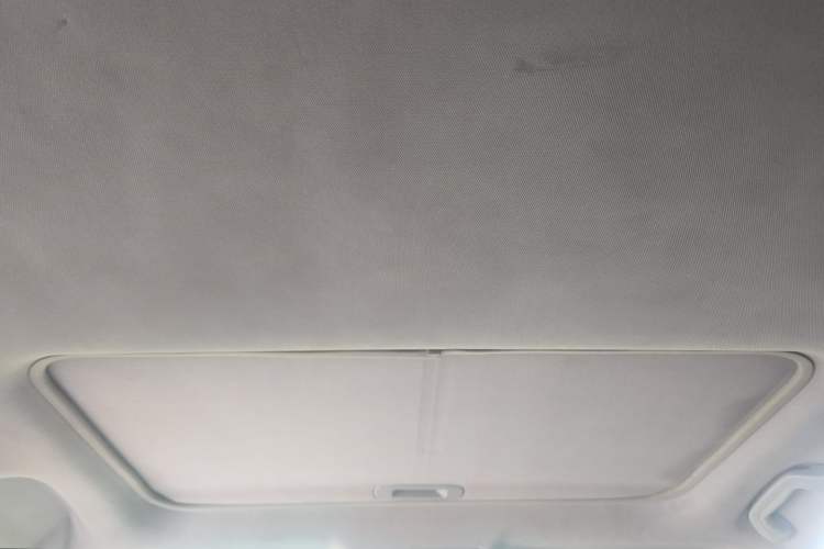 Used BYD S6 2013 Platinum Edition 2.0L Manual Luxury Model Headliner