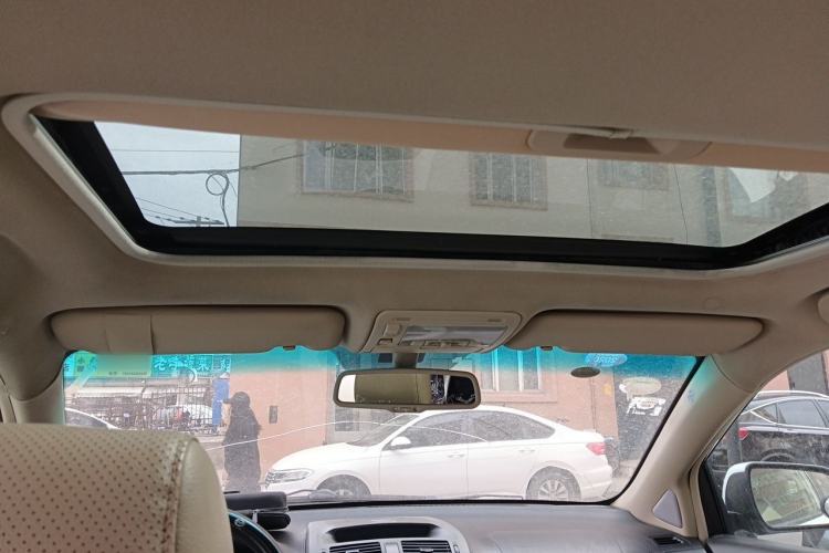 Used BYD S6 2013 Jingyue Edition 2.0L Manual Luxury Model 5 Seats Headliner