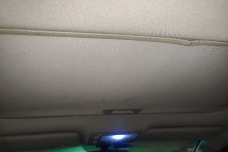 Used BYD S6 2013 Jingyue Edition 2.0L Manual Elite Model 5 Seats Headliner