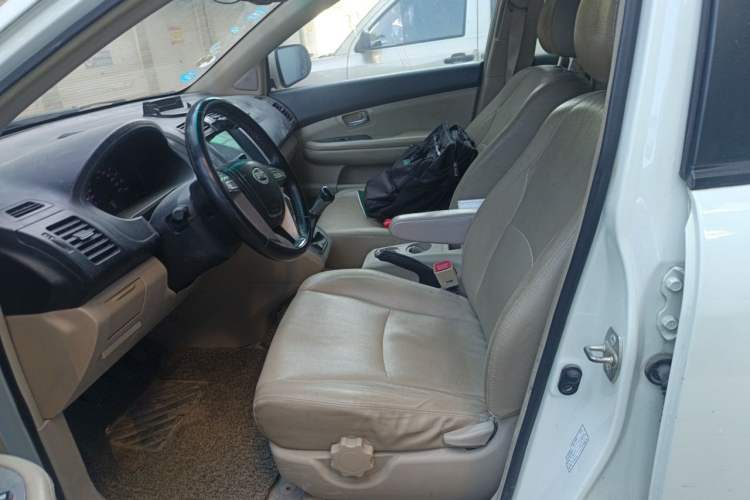 Used BYD S6 2013 Platinum Edition 2.0L Manual Luxury Model Left Front Seat