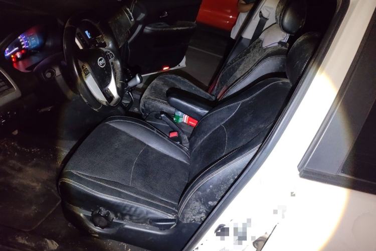 Used BYD S6 2013 Platinum Edition 2.0L Manual Luxury Model Left Front Seat