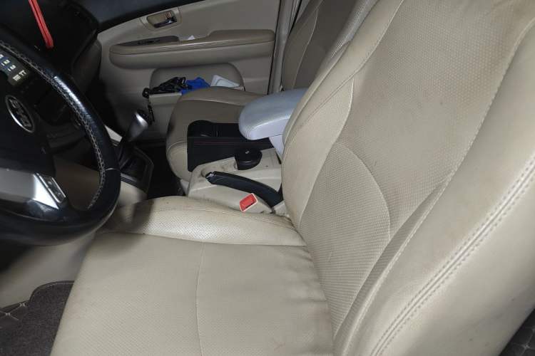 Used BYD S6 2013 Platinum Edition 2.0L Manual Luxury Model Left Front Seat