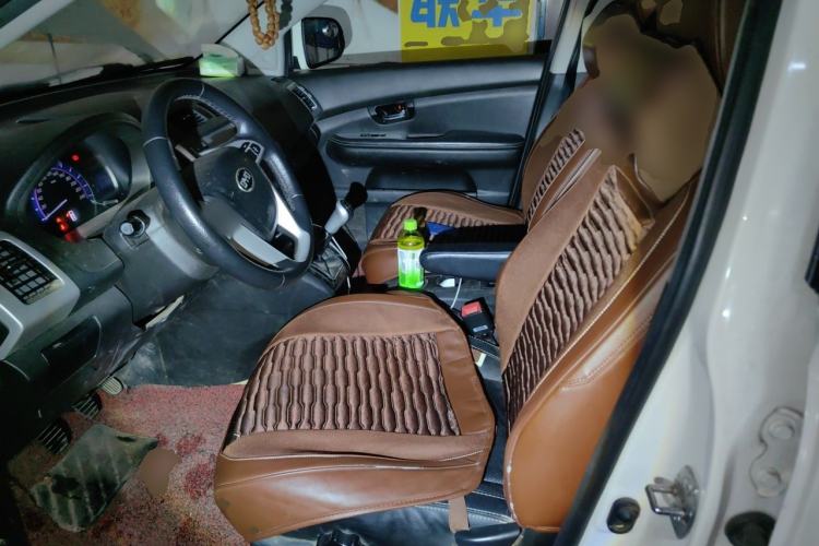 Used BYD S6 2013 Jingyue Edition 2.0L Manual Elite Model 5 Seats Left Front Seat