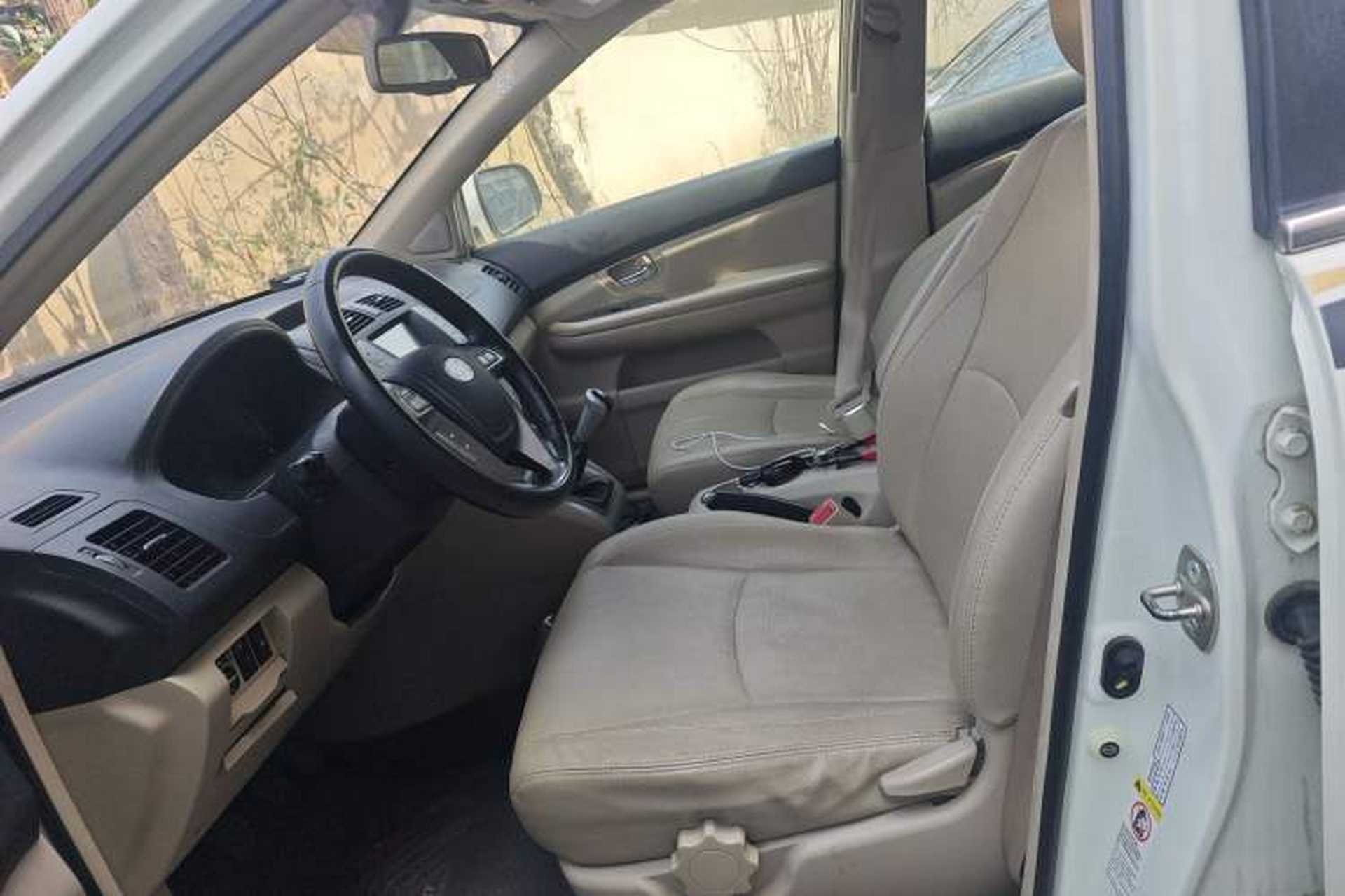 Used BYD S6 2013 Platinum Edition 2.0L Manual Luxury Model Left Front Seat