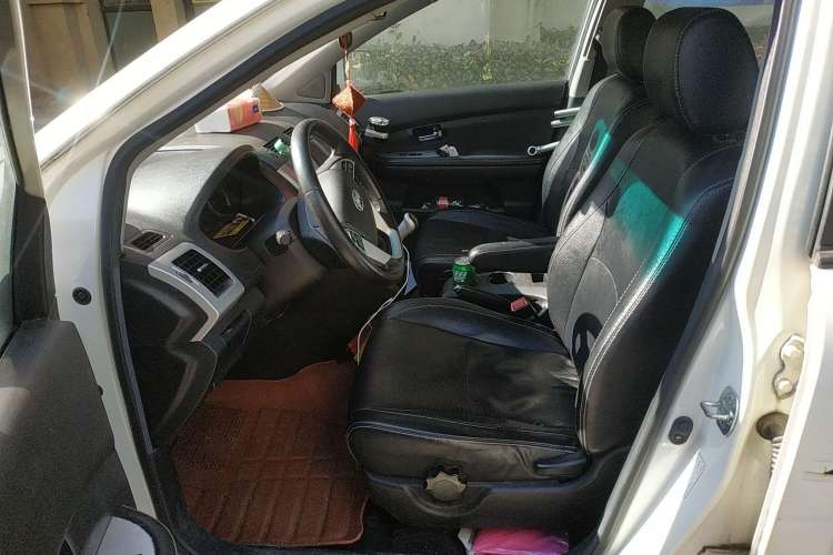 Used BYD S6 2013 Platinum Edition 2.0L Manual Luxury Model Left Front Seat