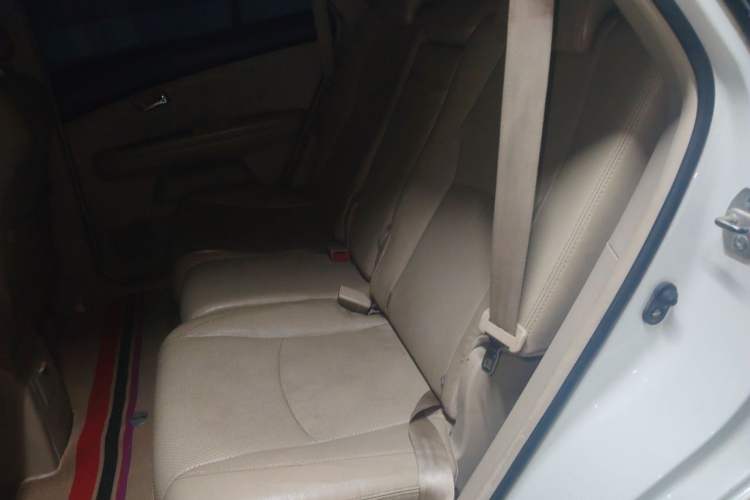 Used BYD S6 2013 Jingyue Edition 2.0L Manual Luxury Model 5 Seats Left Rear Seat