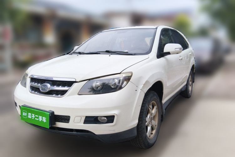 Used BYD S6 2013 Platinum Edition 2.0L Manual Luxury Model Guazi used car, China used car export, Used car for sale, Used cars, Cheapest cars for sale