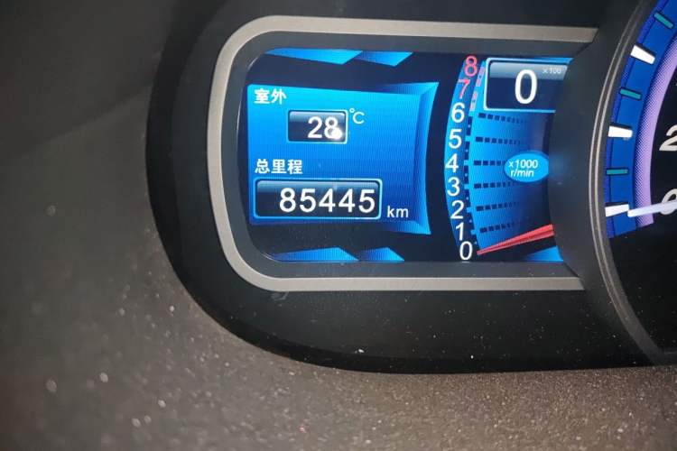 Used BYD S6 2013 Jingyue Edition 2.4L Manual Luxury 5-Seater Odometer Close Up