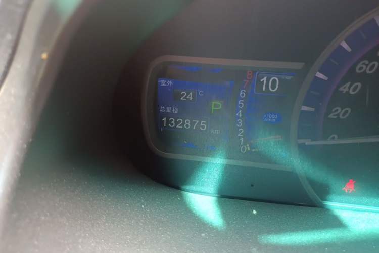 Used BYD S6 2013 Jingyue Edition 2.4L Automatic Elite Model 5 Seats Odometer Close Up