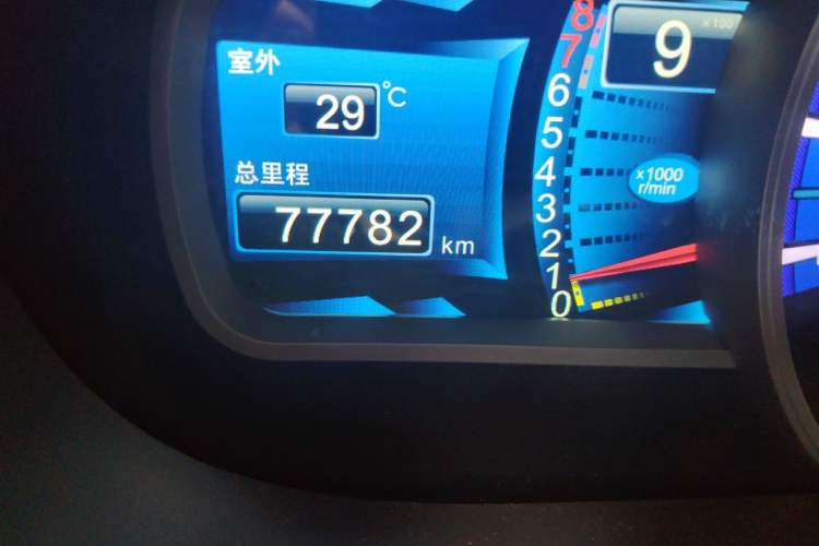 Used BYD S6 2013 Jingyue Edition 2.0L Manual Luxury Model 5 Seats Odometer Close Up