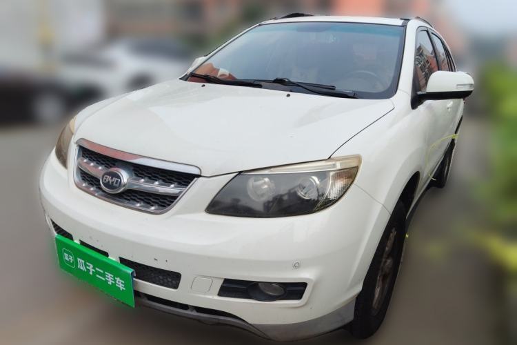 Used BYD S6 2013 Jingyue Edition 2.0L Manual Luxury Model 5 Seats Guazi used car, China used car export, Used car for sale, Used cars, Cheapest cars for sale
