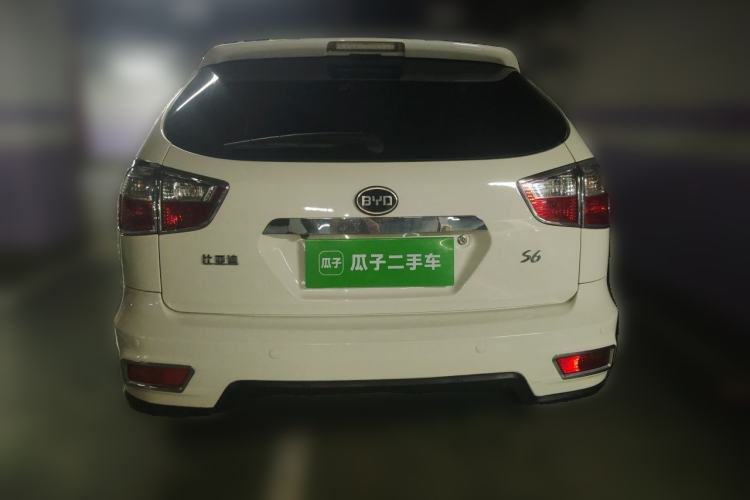 Used BYD S6 2013 Jingyue Edition 2.0L Manual Luxury Model 5 Seats Rear