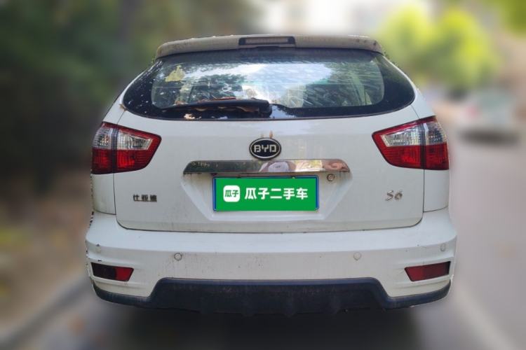 Used BYD S6 2013 Platinum Edition 2.0L Manual Luxury Model Rear