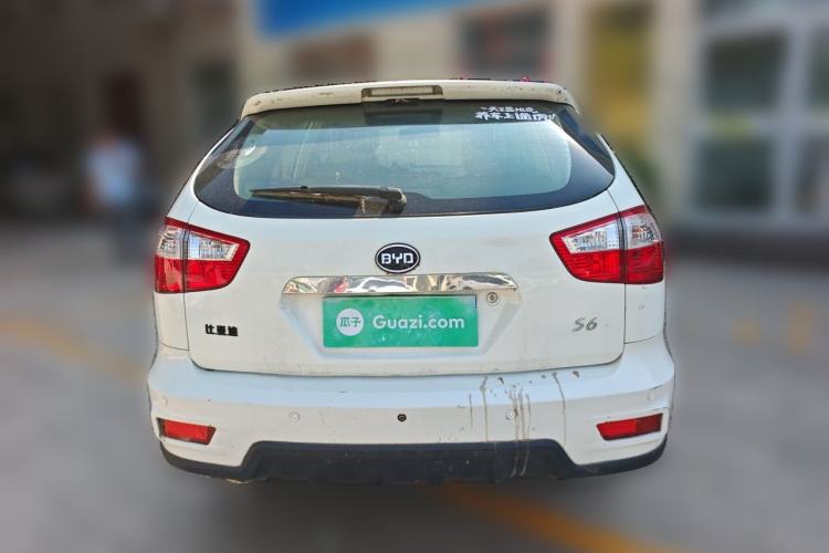 Used BYD S6 2013 Platinum Edition 2.0L Manual Luxury Model Rear