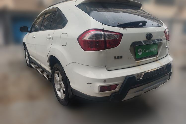 Used BYD S6 2013 Platinum Edition 2.0L Manual Luxury Model Rear Left 45 Deg