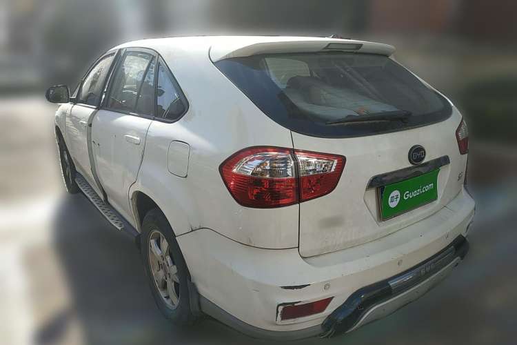 Used BYD S6 2013 Platinum Edition 2.0L Manual Luxury Model Rear Left 45 Deg