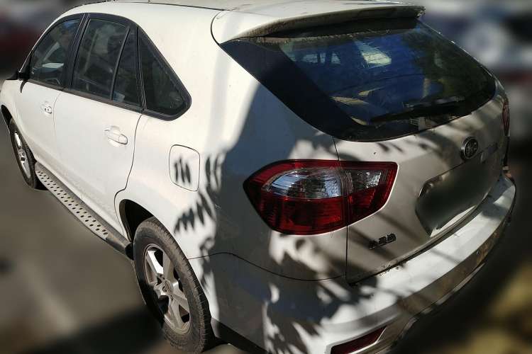 Used BYD S6 2013 Platinum Edition 2.0L Manual Luxury Model Rear Left 45 Deg