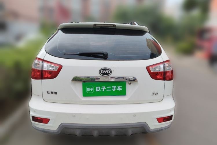 Used BYD S6 2013 Jingyue Edition 2.0L Manual Luxury Model 5 Seats Rear
