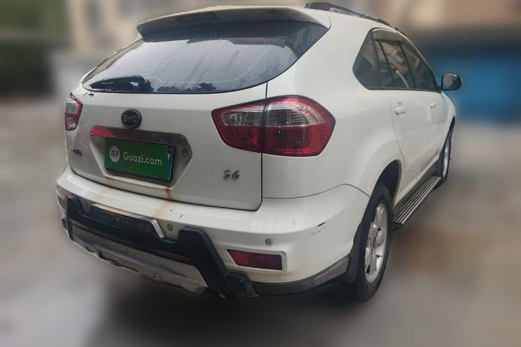 Used BYD S6 2013 Platinum Edition 2.0L Manual Luxury Model Rear Right 45 Deg